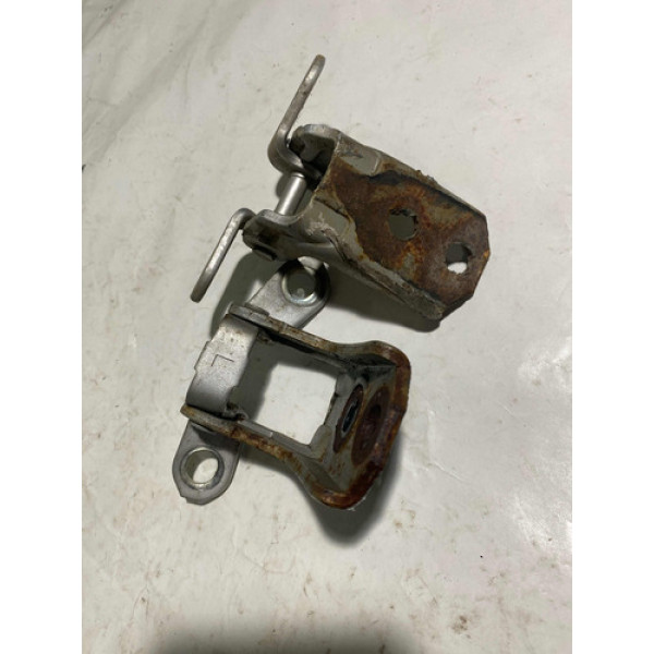 Dobradiça Porta Dianteira Direita Versa Nissan 2014