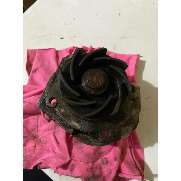 Bomba Dágua Uno 2005 1.0