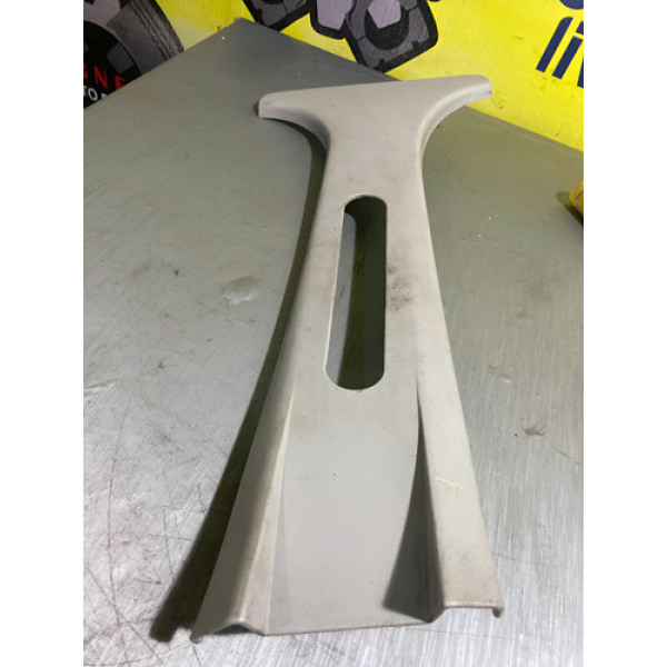 Acabamento Superior Coluna L-d Fiesta 2005