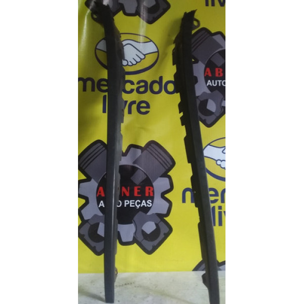Par Acabamentos Externo Do Para-brisa Fiat Palio 2002 8v 1.0