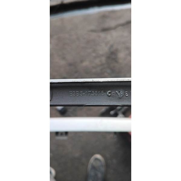 Moldura Grade Central Parachoque Ford Ka 2016 2017