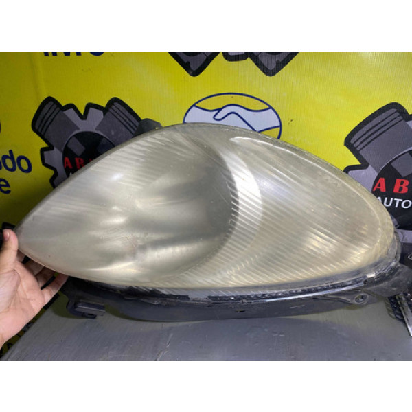 Farol Lado Esquerdo Picasso Ano 2006