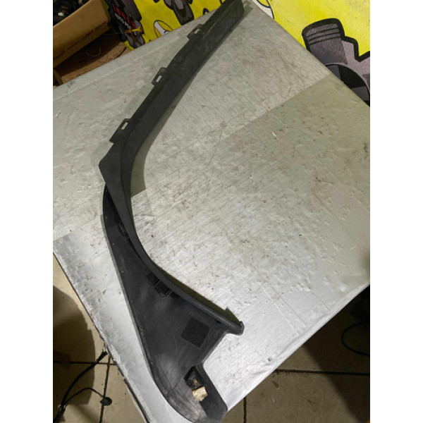 Friso Traseiro Esquerdo Ford Focus 2015