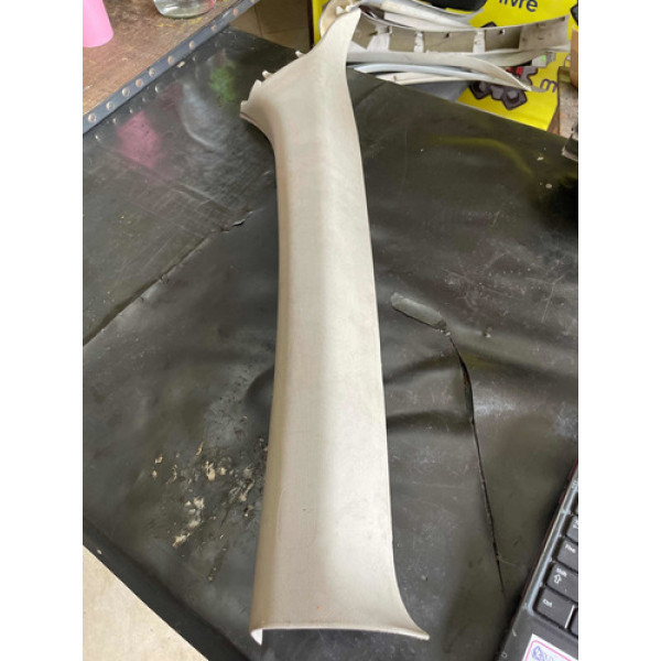 Acabamento Interno Coluna Dianteira Direita Honda Hr-v 2017