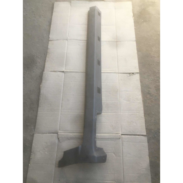 Spoiler Lateral Direito Gm Tracker 14/18