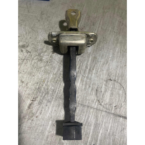 Limitador Da Porta Traseira Direita Pajero Tr4 2012