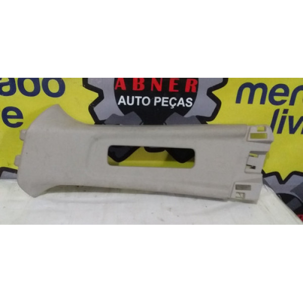 Acabamento Superior Coluna Esquerda Honda Hrv 18 