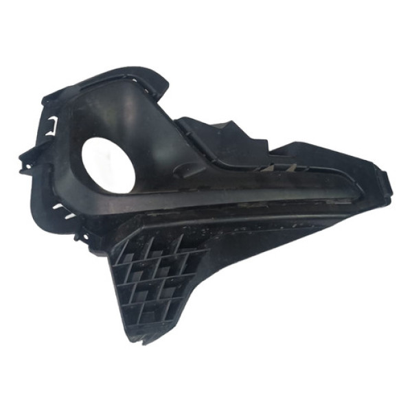 Moldura Farol De Milha Lado Direito Novo Onix 2020 A 2024