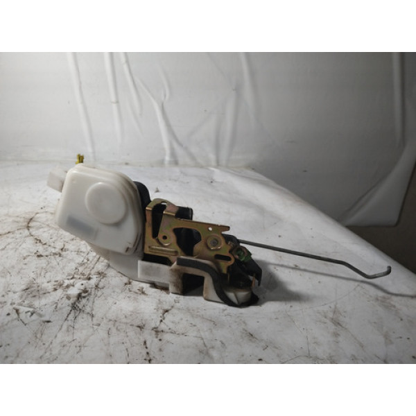 Fechadura Porta Dianteira Direita Mitsubishi Pajero Tr4 2014