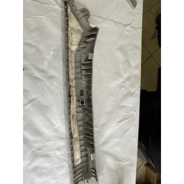 Acabamento Coluna Direita Hyundai I30 2.0 2010/13 858202l000