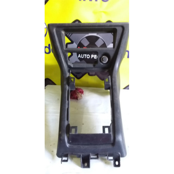 Moldura Console Central  Pajero Tr4  2015