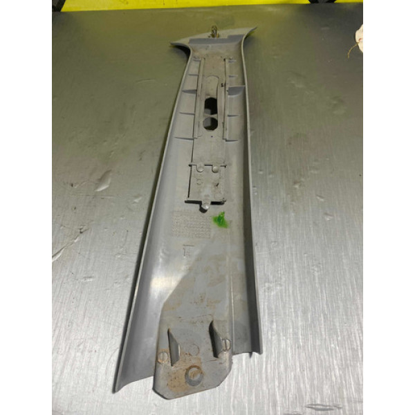 Acabamento Coluna Porta Esq Xsara Picasso 2007