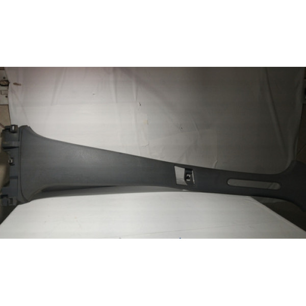 Acabamento Coluna Central Esquerda Renault Clio 2002