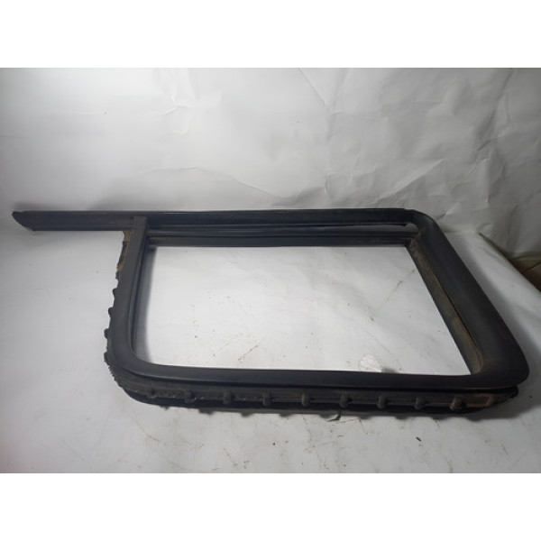 Canaleta Da Porta Traseira Direita Renault Clio 2000/2005