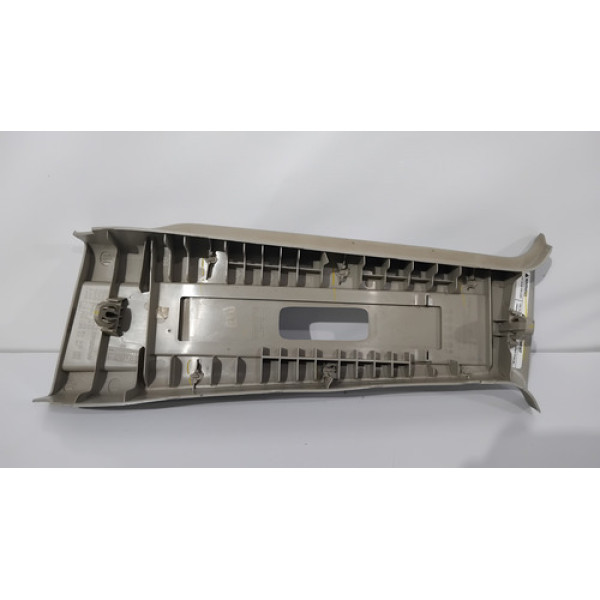 Acabamento Coluna Central Nissan Tiida 2008 Lado Direit