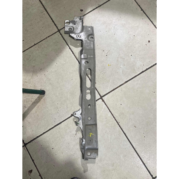 Suporte Guia Paralama Lado Direito Megane 08/13